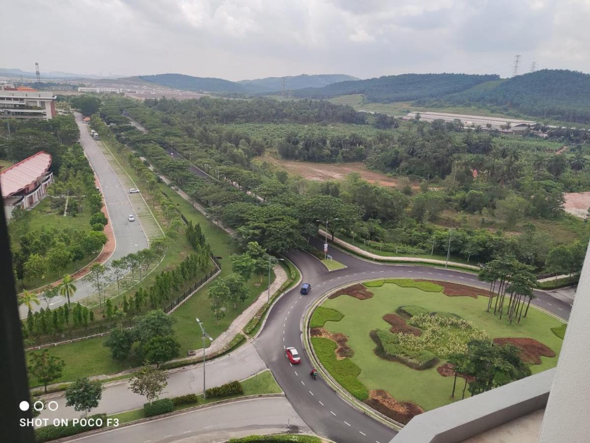 Cozy Unit- Bell Suites- Horizon Suites- Wifi- Netflix- Parking Swimming Pool- Klia Сепанг Екстериор снимка